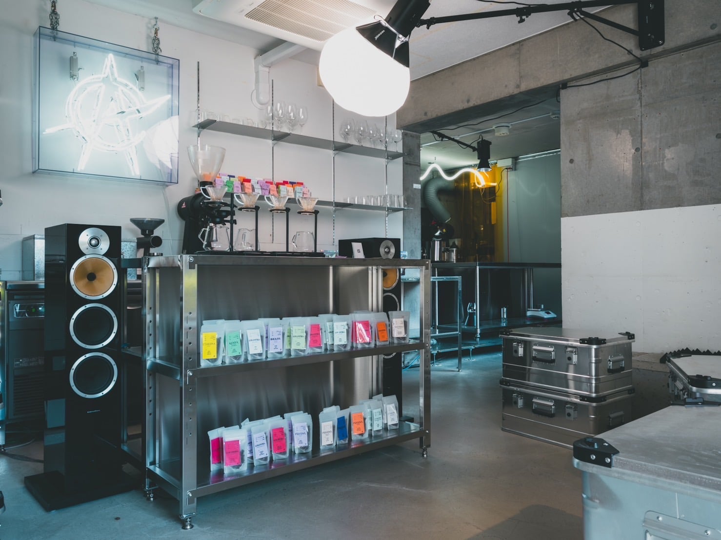 Acid Coffee Tokyo roastery