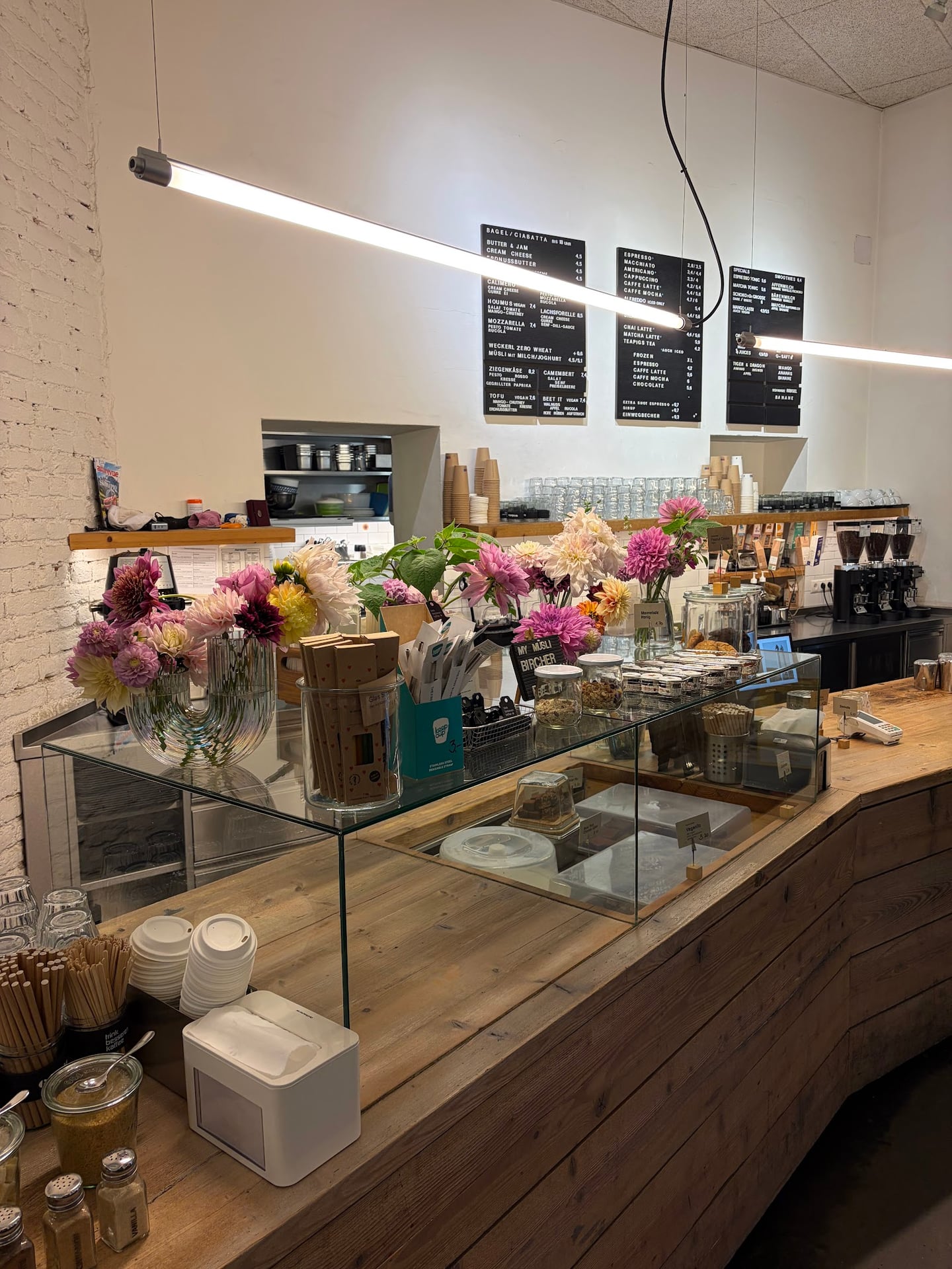 Tribeka Technikerstraße roastery
