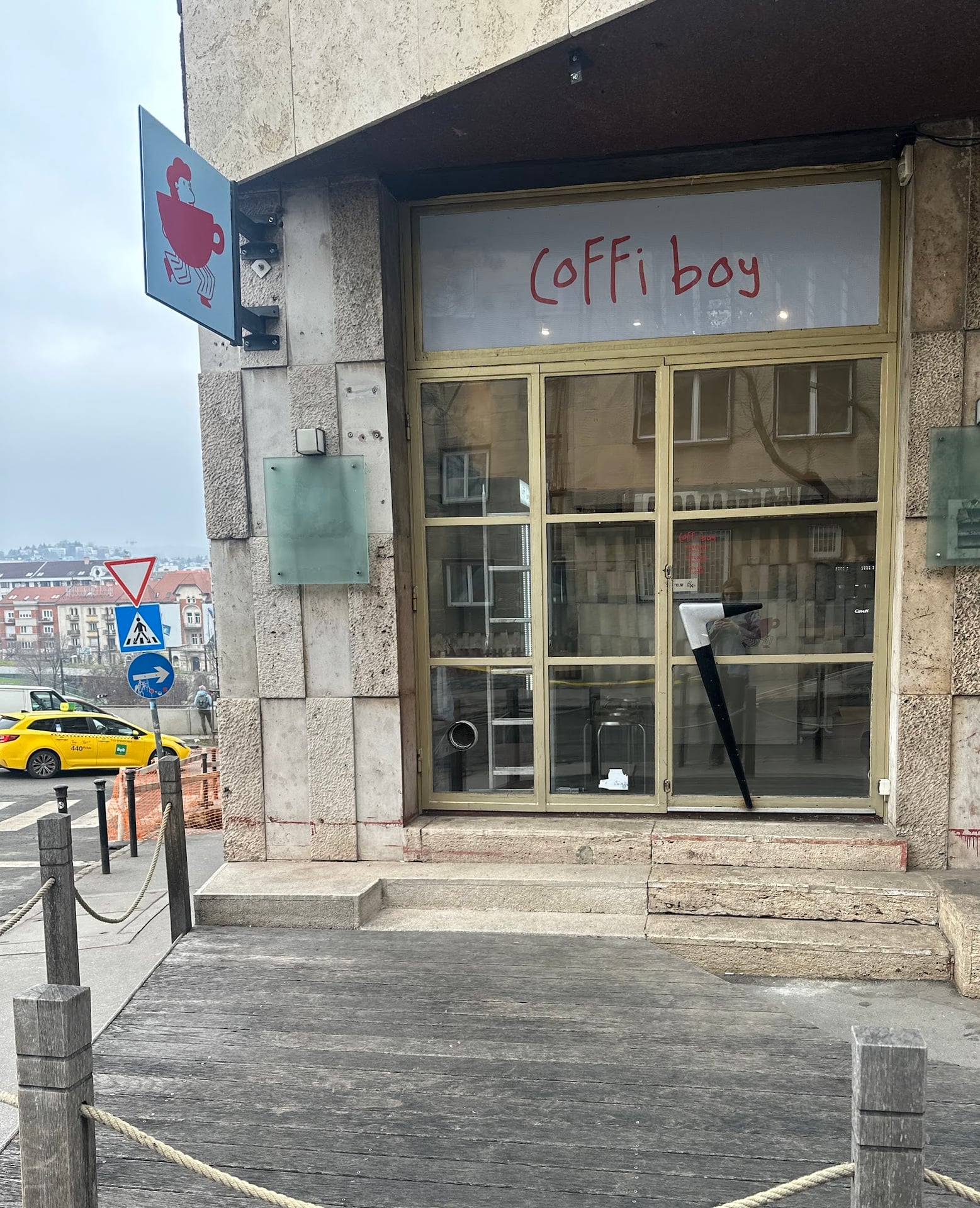 Coffi boy interior